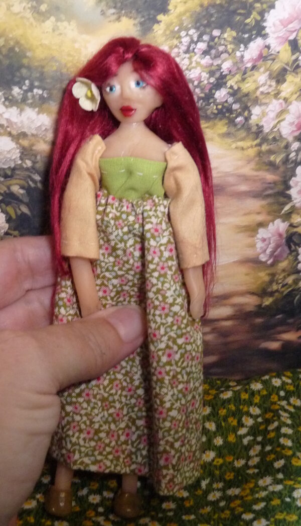 Alice - Doll with flowery dress - Image 4