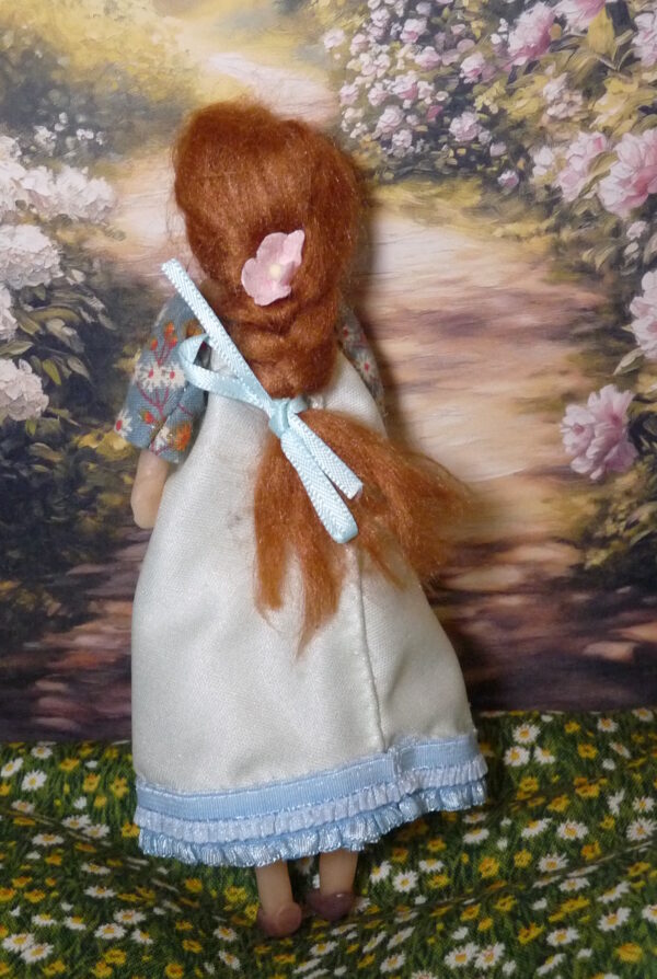 Alma - Doll with braid - Image 3