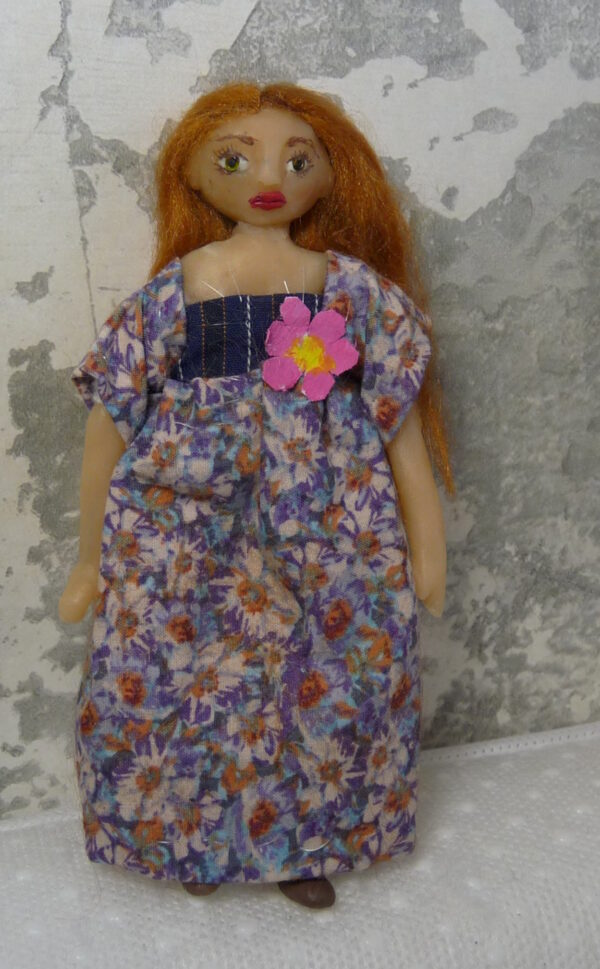 Annabelle - Young girl with flowery dress - Image 2