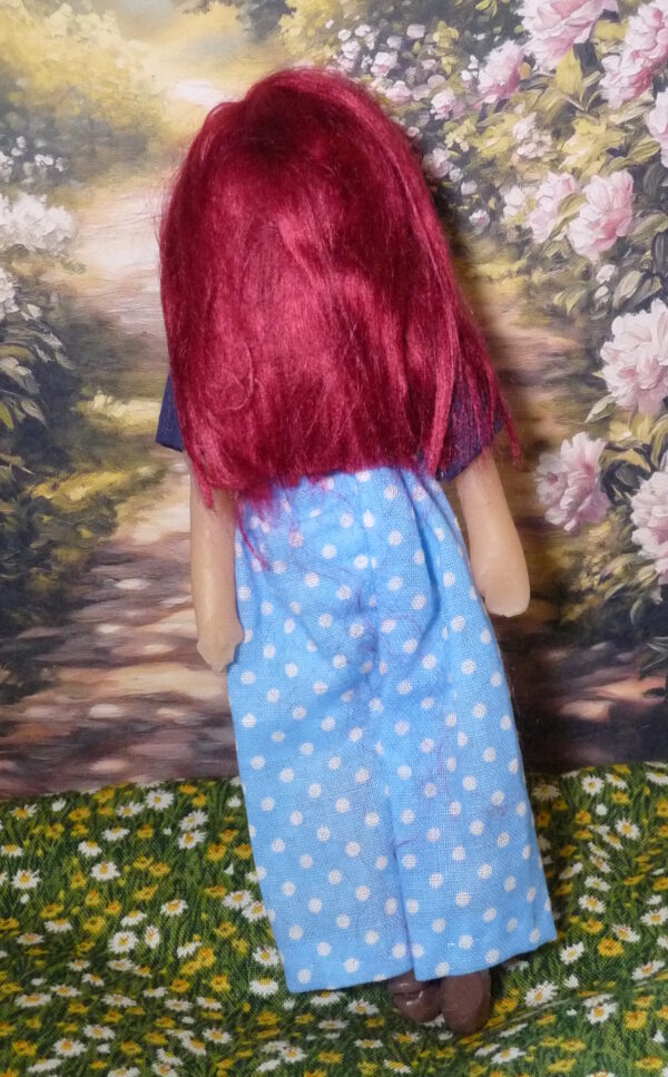 Beatrice - Doll with blue skirt and red hair - Image 3