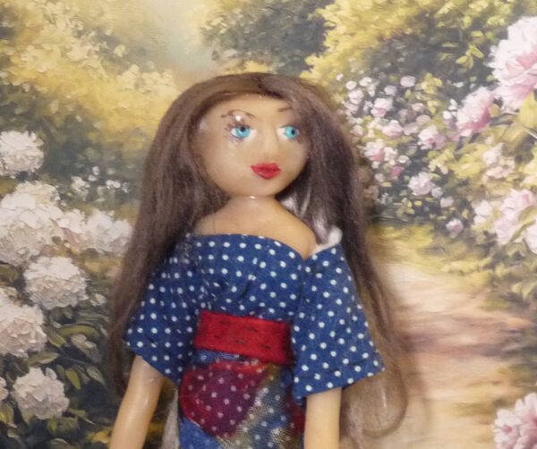 Fia - Doll with elegant dress
