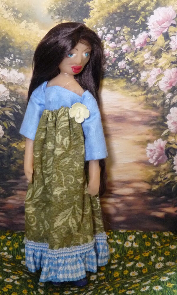 Filippa - Doll with blue and green dress - Image 2