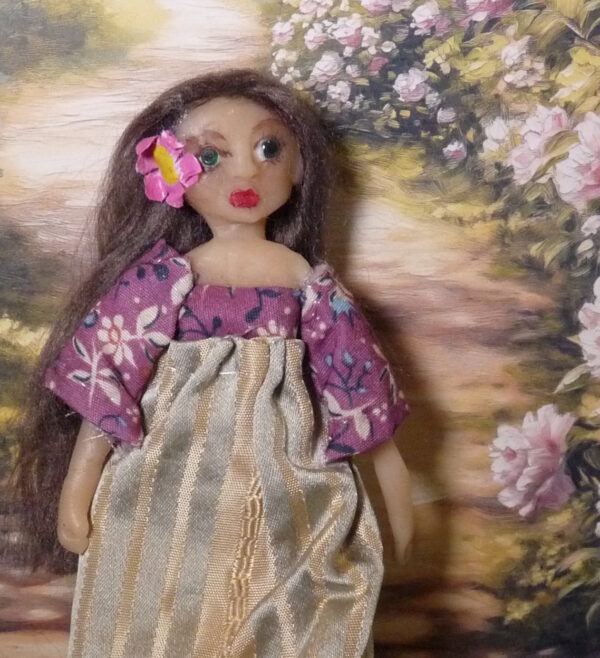 Holly - Young girl with silk dress