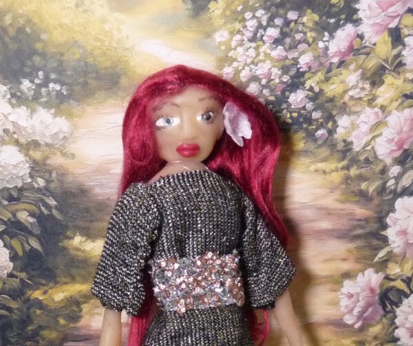 Lara - Doll with golden dress