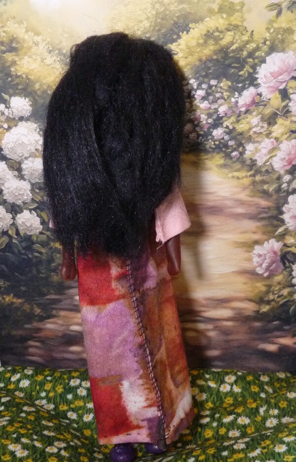 Leah - Doll with red and brown dress - Image 3