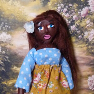 Moa - Girl with pink roses dress