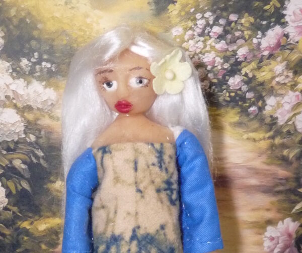 Nora - Doll with white hair and blue-yellow dress