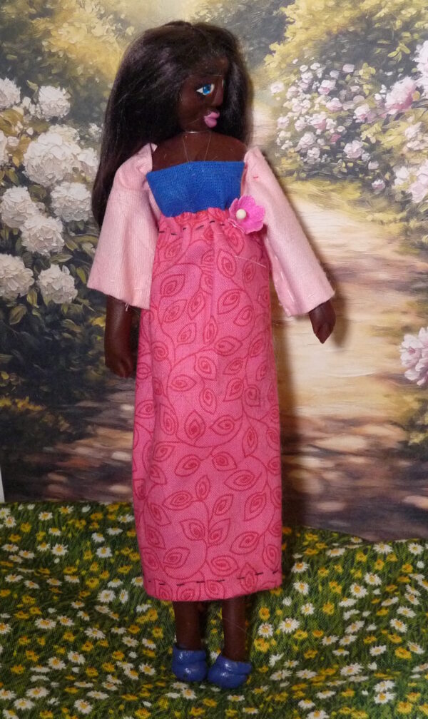 Rihanna - Doll with pink and blue dress - Image 2