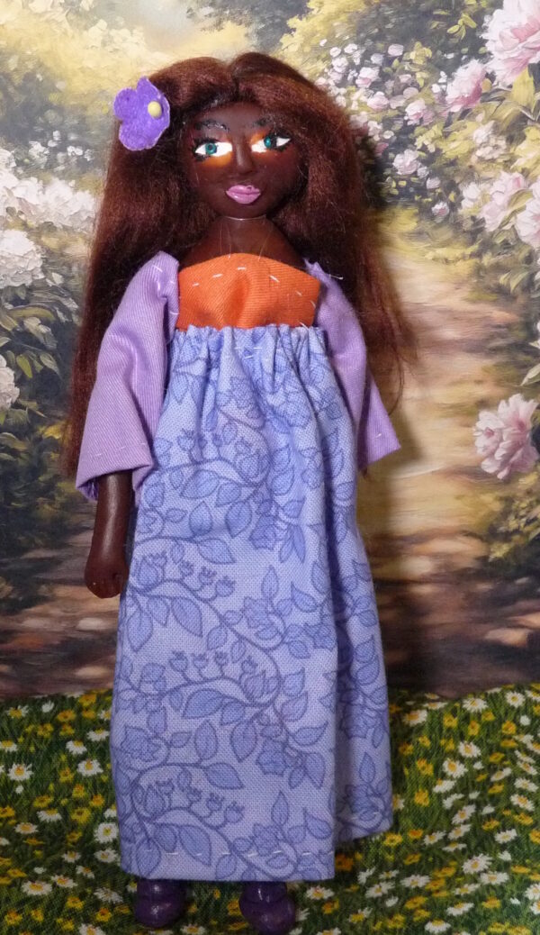 Vera - Doll with purple and orange dress - Image 2