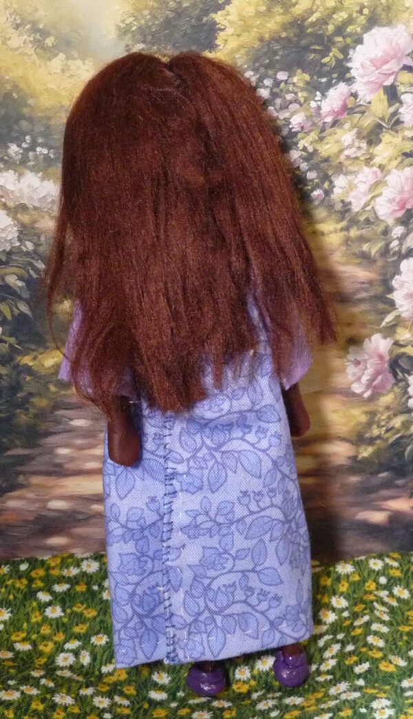 Vera - Doll with purple and orange dress - Image 3