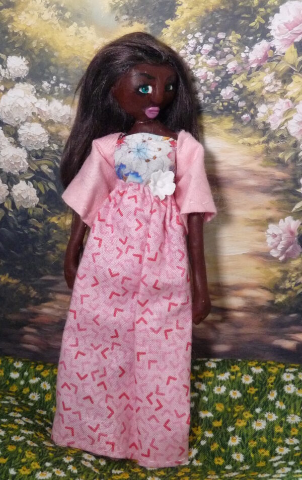 Abrielle - Doll in pink dress - Image 2