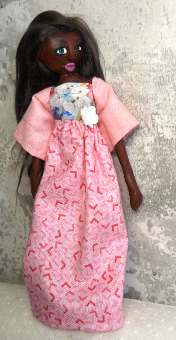 Abrielle - Doll in pink dress - Image 2