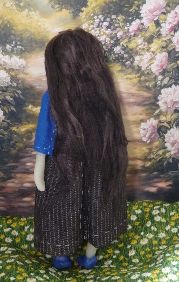 Ada - Doll in blue and grey dress - Image 3