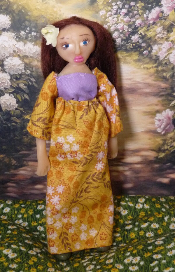 Agata - Doll in yellow and purple dress - Image 2