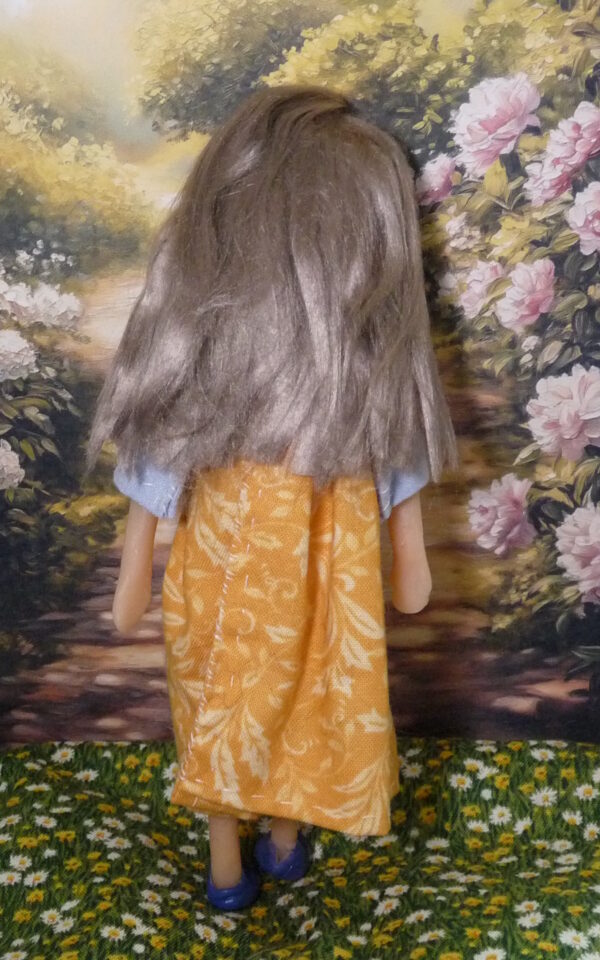 Amber - Doll with blue and yellow dress - Image 3