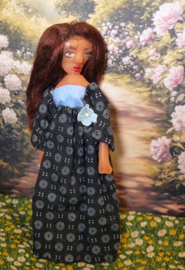 Antonella - Doll in black and blue dress - Image 2