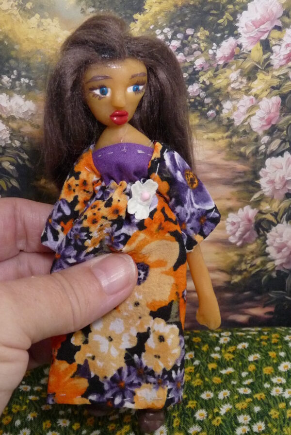 Ayra - Doll in orange and purple dress - Image 4