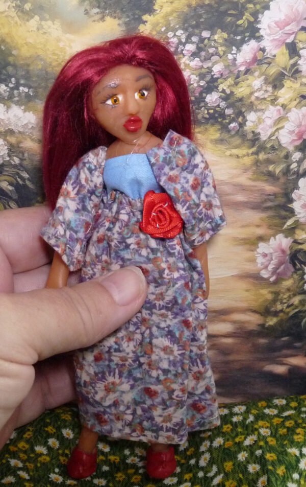 Camilla - Doll in purple and blue dress - Image 4