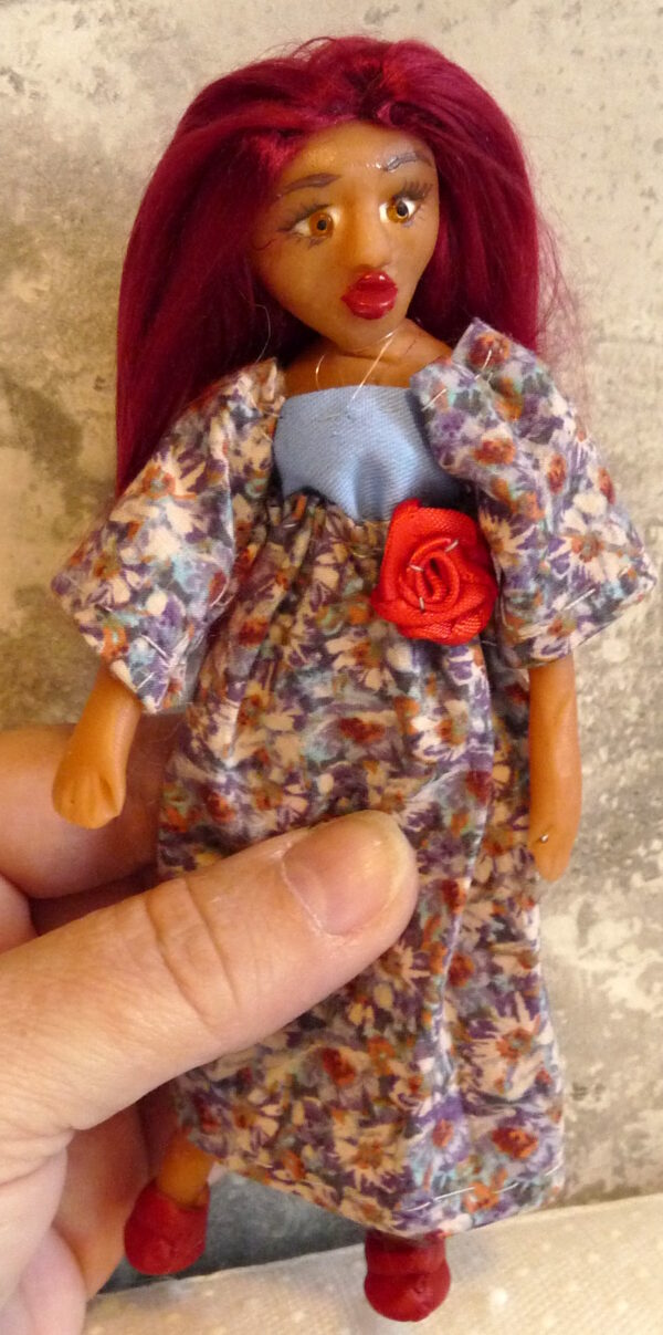 Camilla - Doll in purple and blue dress - Image 4