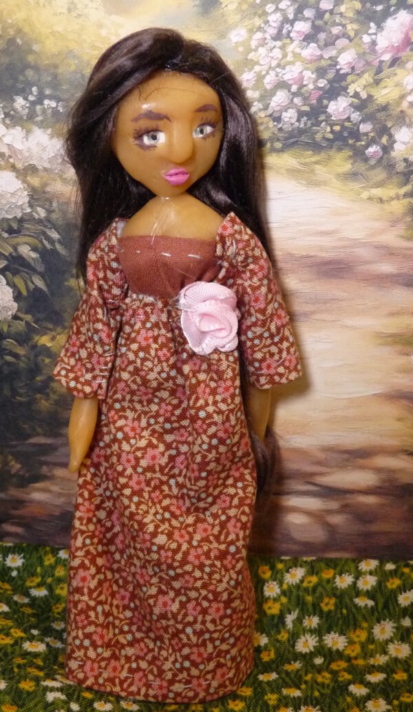 Chiara - Doll with pink and brown dress - Image 2