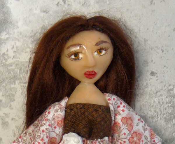 Diana - Doll in apricot and brown dress
