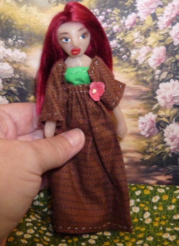 Emily - Doll in brown dress - Image 4