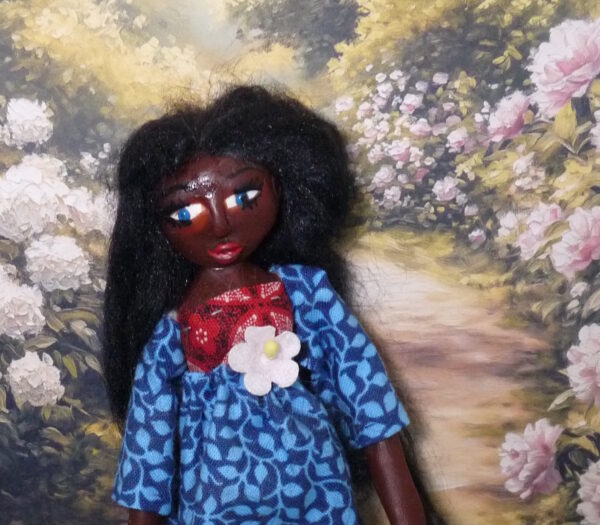 Farai - Doll in blue and red dress