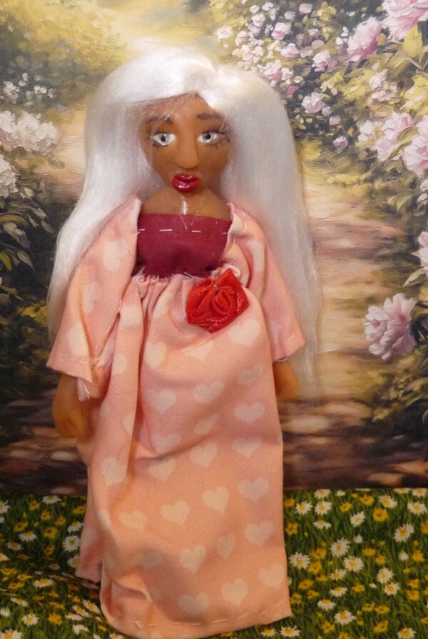 Fatima - Doll in apricot dress - Image 2