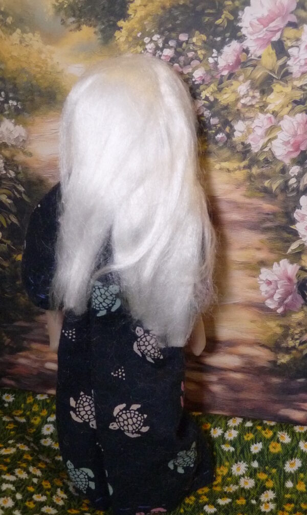 Hanna - Doll in dark blue dress with turtles - Image 3