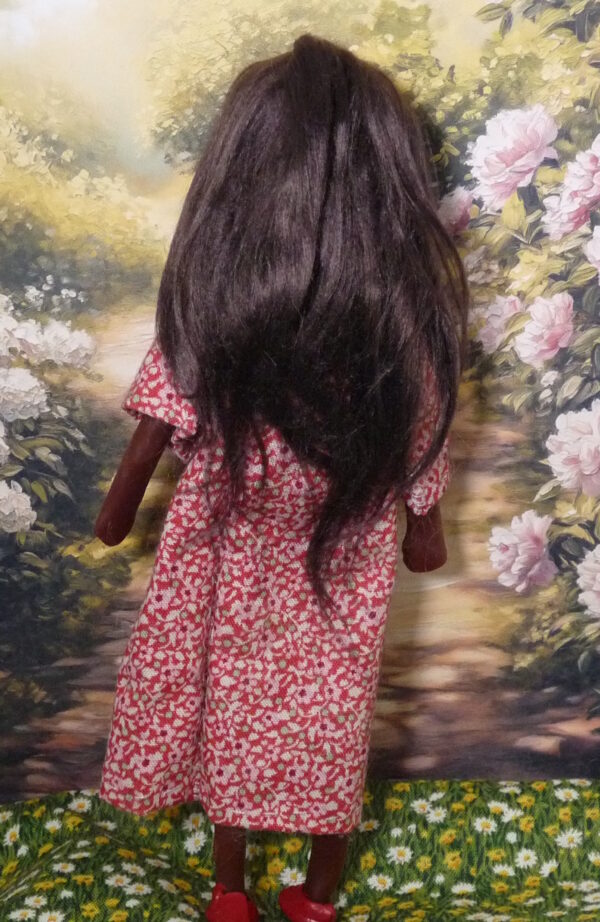 Hawla - Doll in red and white dress - Image 3