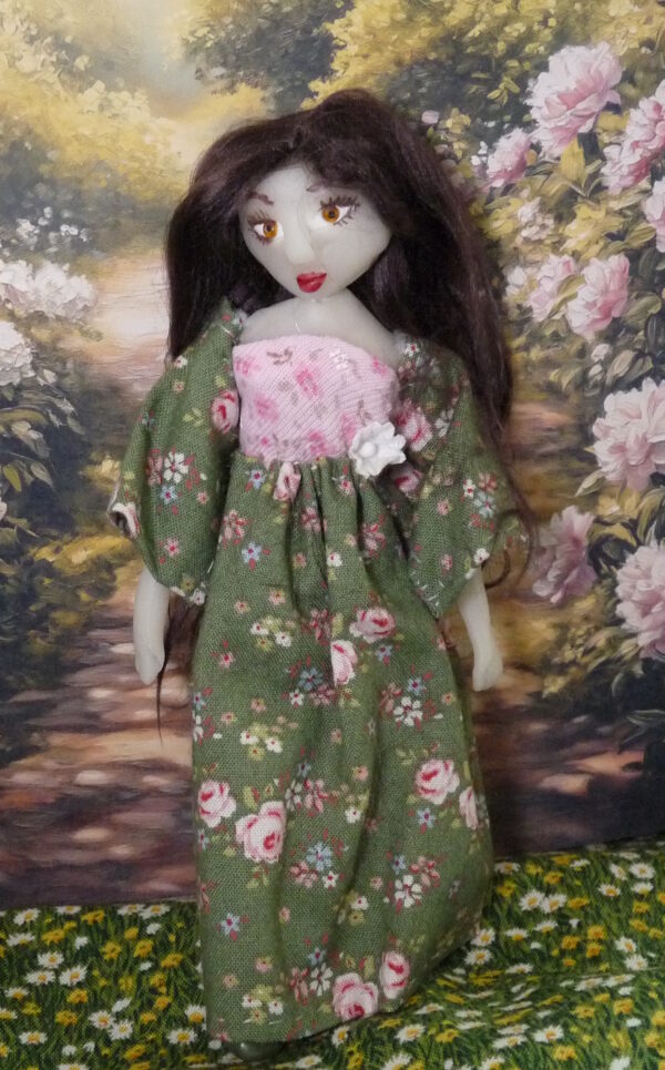 Ha-Yoon - doll with green and pink dress - Image 2