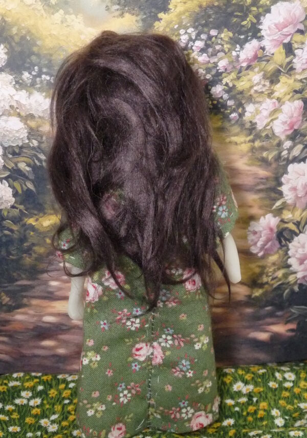 Ha-Yoon - doll with green and pink dress - Image 3
