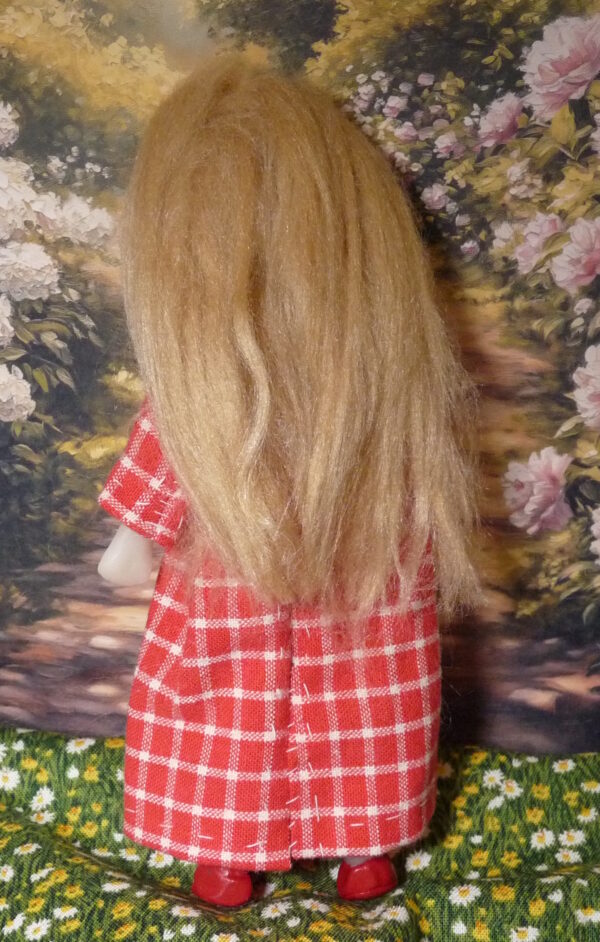 Helena - Doll in red dress - Image 3
