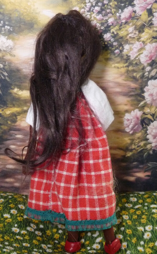 Hope - Doll with checkered dress - Image 3