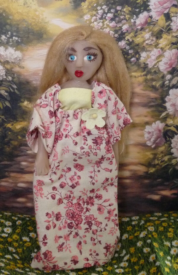 Isabella - Doll in pink and yellow dress - Image 2