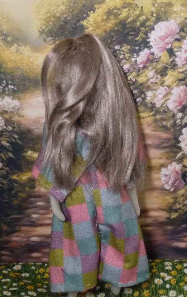 Jessie - Doll in checkered dress - Image 3