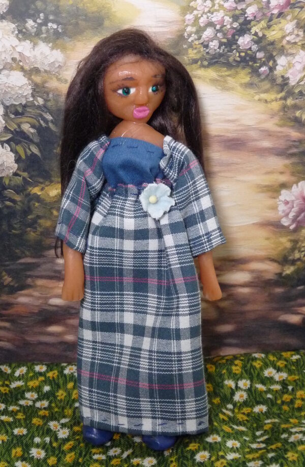 Lina - Doll in checkered dress - Image 2
