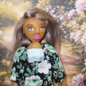 Luna - Doll in minty green dress