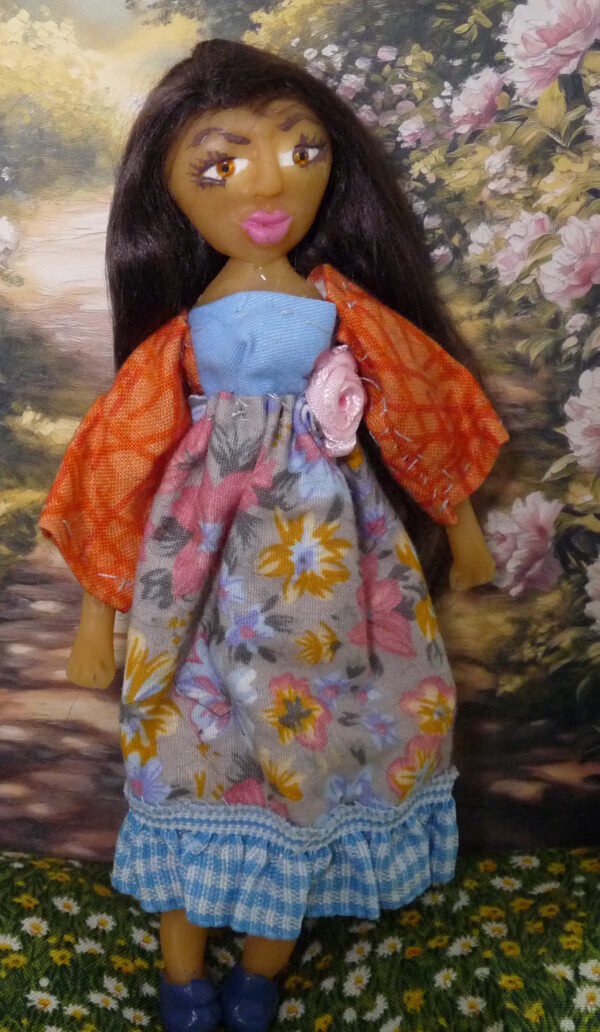 Malia - Doll with flowery dress - Image 2