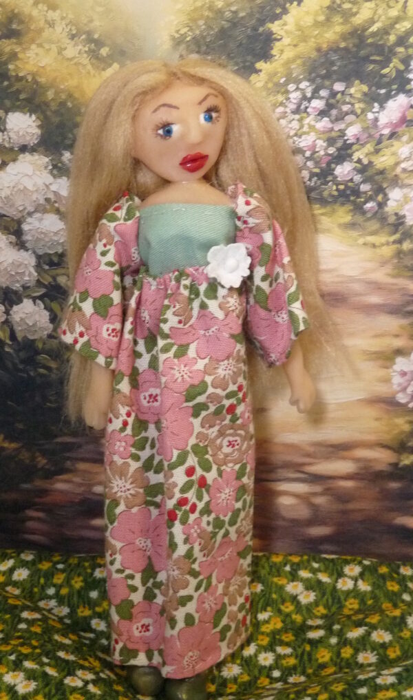Malin - Doll in pink and green dress - Image 2