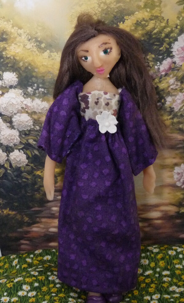Odette - Doll in purple dress - Image 2