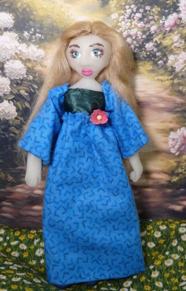 Valentina - Doll in blue and green dress - Image 2