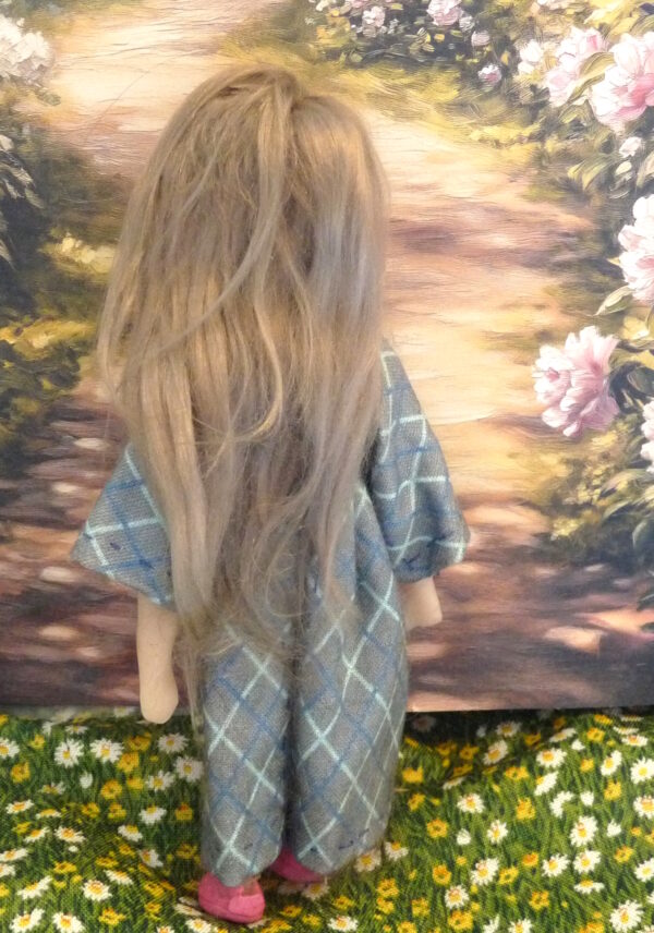 Agnes - Doll with checkered dress - Image 3