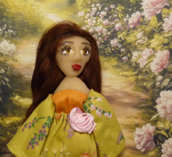 Anneli - Doll with yellow dress