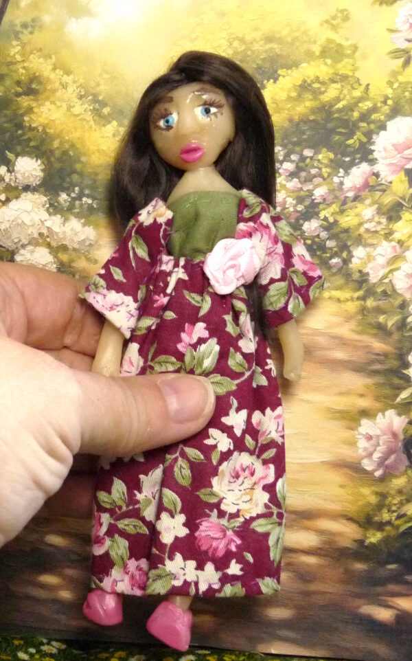 Bodil - Doll with flowery dress - Image 4