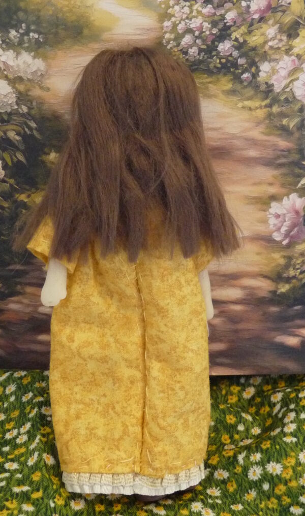Felicia - Doll in yellow dress - Image 3