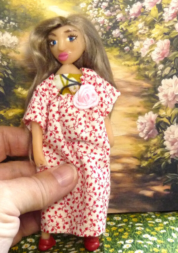 Gunilla - Doll with red and white dress - Image 4