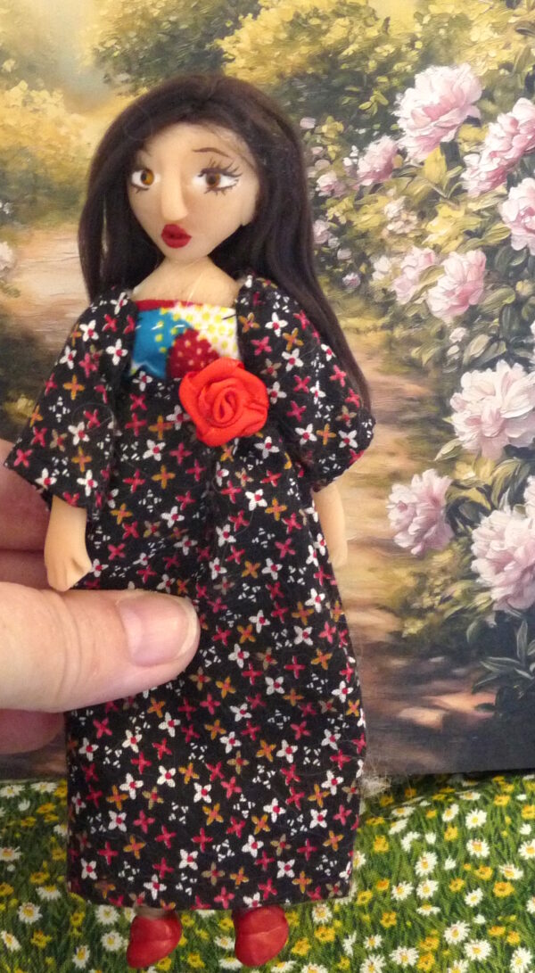 Mariana - Doll with black, red and white dress - Image 4