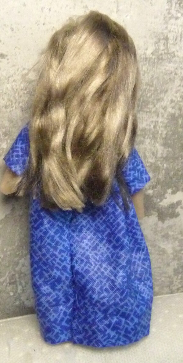 Patricia - Doll with blue dress - Image 4