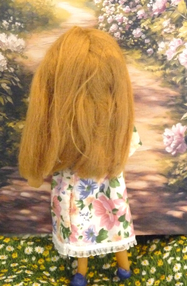Pernilla - Doll with flowery dress - Image 3